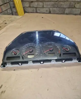 Volvo S80 Speedometer (instrument cluster) 8673262 8602764 3673802