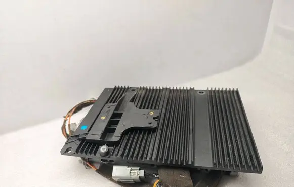 Volvo V50 Sound amplifier 30732824 3067268B010 3067268B01