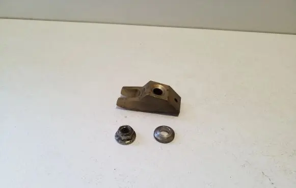 Jeep Cherokee Fuel Injector clamp holder