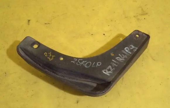 Chrysler 300 - 300C Front mudguard 214KM