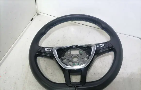 Volkswagen Golf VII Steering wheel