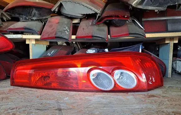 Ford Fiesta Rear/tail lights 6S6113404B 0374D