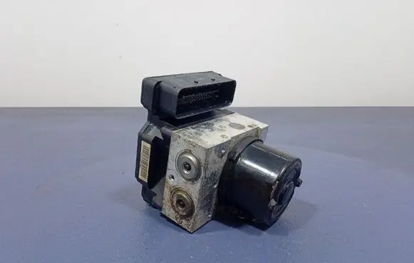 KIA Carens II ABS Pump 589201D350
