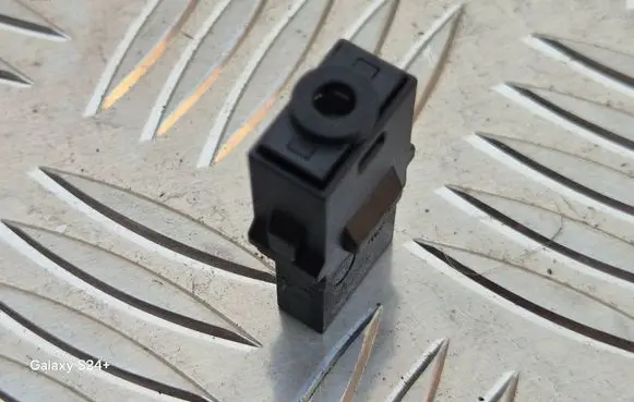 Skoda Rapid (NH) AUX in-socket connector G50272
