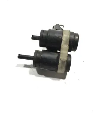 Opel Frontera A Windscreen/windshield washer pump 121094