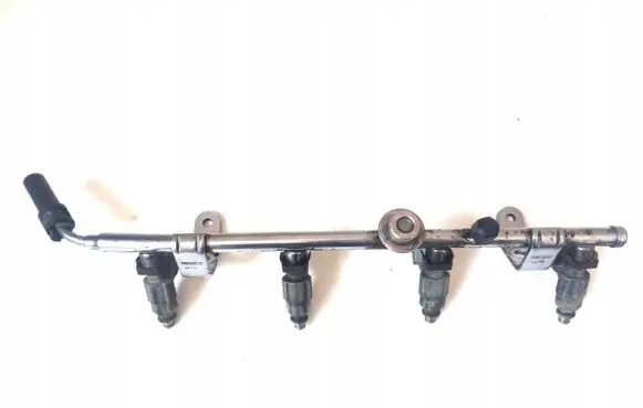 Chrysler Grand Voyager II Fuel main line pipe 04861387AC