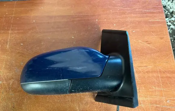 Volkswagen Fox Front door electric wing mirror 5Z0857508