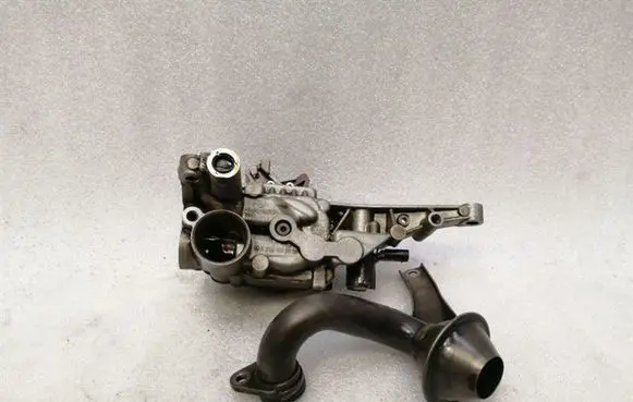 Mercedes-Benz S W221 Oil pump A2761800000