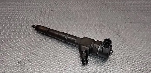 Opel Insignia A Fuel injector 0445110327