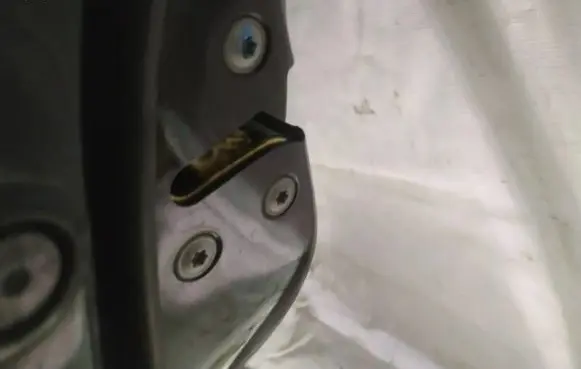 Infiniti FX Rear door lock