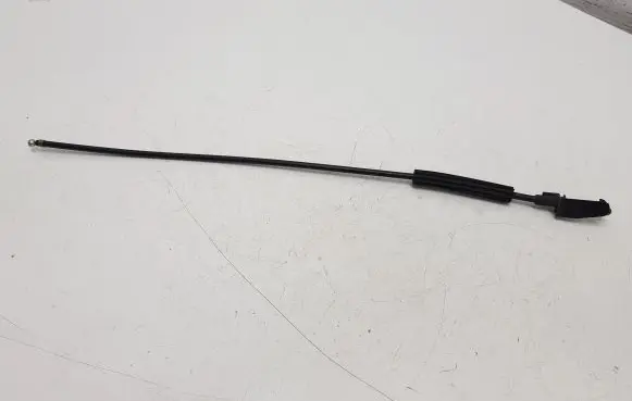 Volkswagen Touran I Engine bonnet/hood lock release cable 1T1823531