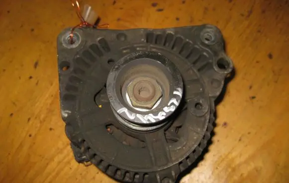 Seat Ibiza II (6k) Generator/alternator
