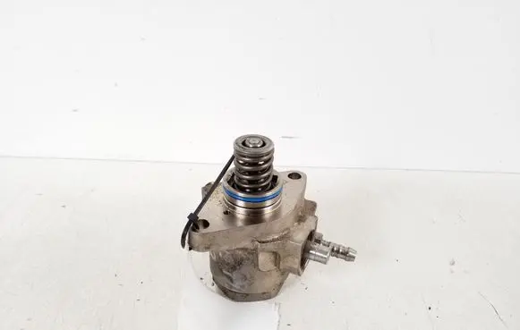 Volkswagen Caddy Fuel injection high pressure pump