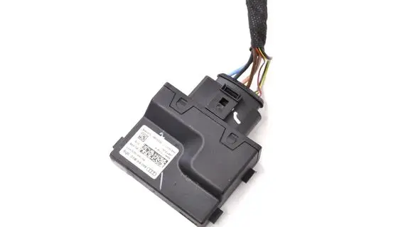 Audi A4 S4 B9 8W Fuel injection pump control unit/module 8W0906093D