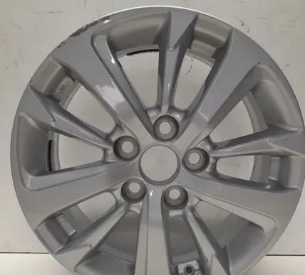 R16 alloy rim