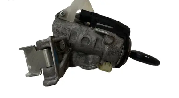 Toyota Auris 150 Ignition lock 450200204
