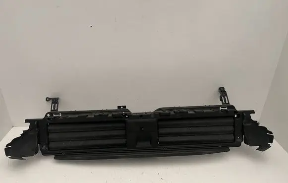 Audi A4 S4 B9 8W Intercooler air guide/duct channel 8W0807663