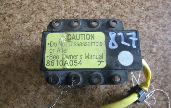 Passenger airbag on/off switch