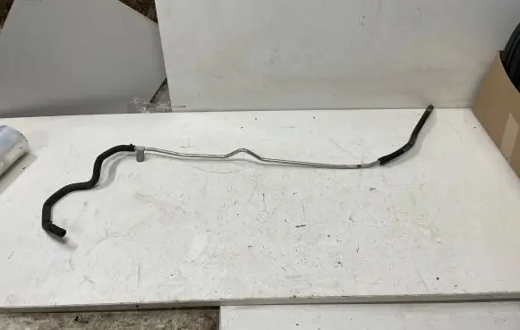 Mercedes-Benz C W204 Engine coolant pipe/hose