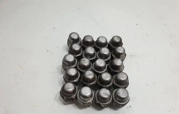 Hyundai Santa Fe Nuts/bolts 