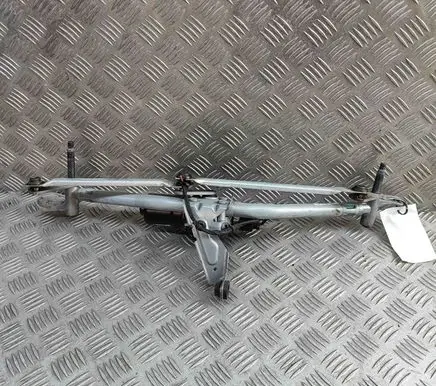 Front wiper linkage and motor