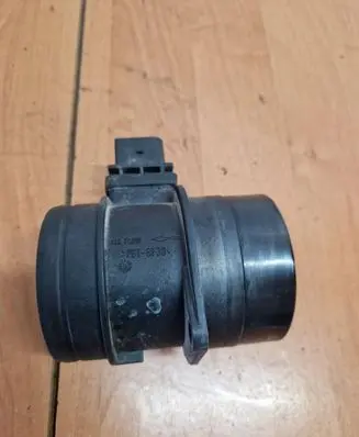 Audi A3 S3 A3 Sportback 8P Mass air flow meter 03G906461C 0281002735 21738675