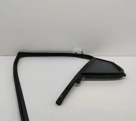 KIA Optima Rear vent window glass 835312T001