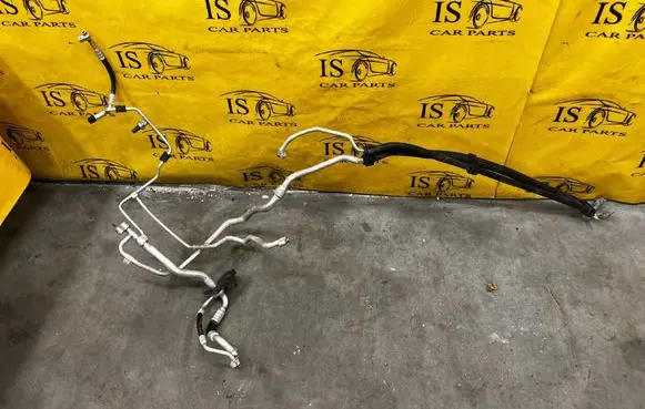 Mercedes-Benz GL X166 Air conditioning (A/C) pipe/hose A1668304801 A1668309600
