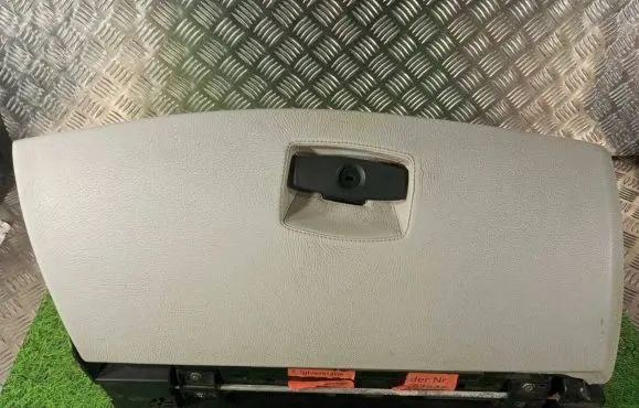 BMW M5 Glove box 7897413