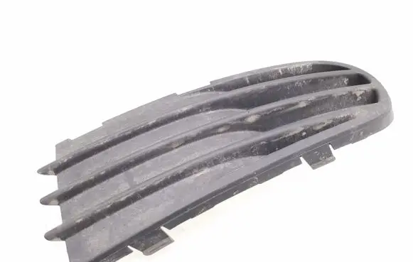 Volvo V50 Front bumper lower grill 30657009