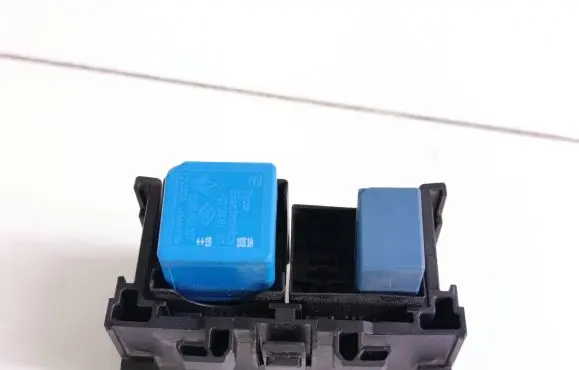 Renault Trafic III (X82) Other relay 93452805 678835916R