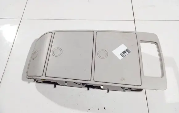 Glove box
