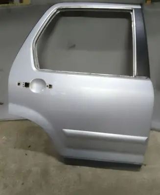 Honda CR-V Rear door