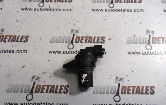 Mercedes-Benz E W210 Camshaft position sensor A0031539728