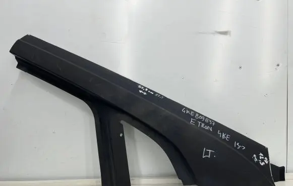 Audi e-tron Other sill/pillar trim element 4ke809837