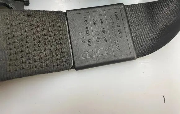 Audi A3 S3 8P Front seatbelt 8P3857706B 425042007 601403000D