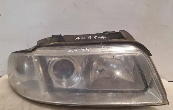 Audi A4 S4 B5 8D Headlight/headlamp 8D0941004AK