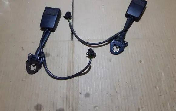 Audi A6 S6 C6 4F Front seatbelt buckle