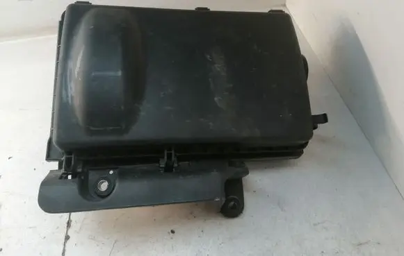 Toyota Prius (XW20) Air filter box 1001406970