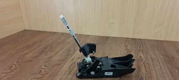 Renault Megane IV Gear shifter/selector 341040214R