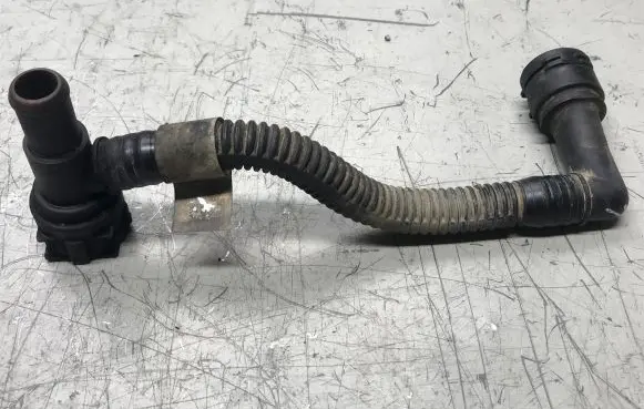 Opel Insignia A Engine coolant pipe/hose 55566096