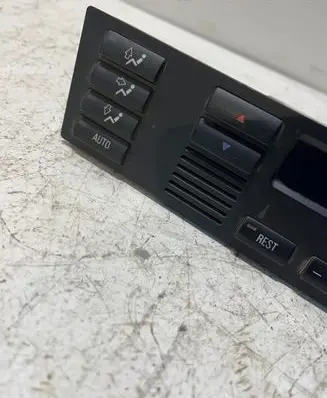 BMW 5 E39 Climate control unit 6904834 00752512 900251100000