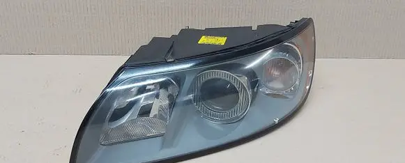 Volvo V50 Headlight/headlamp 30698885