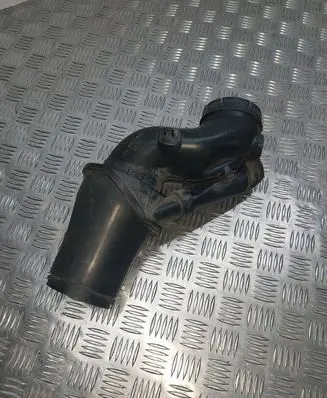 Mitsubishi Pajero Air intake duct part