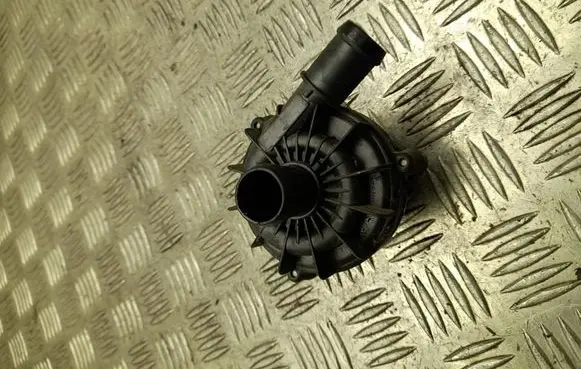 Volkswagen ID.4 Webasto circulation pump for autonomous heater 1EA965567K