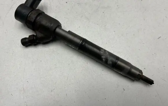 KIA Sportage Fuel injector 338002a800