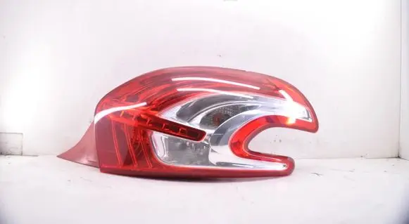 Peugeot 208 I Rear/tail lights 9672628380