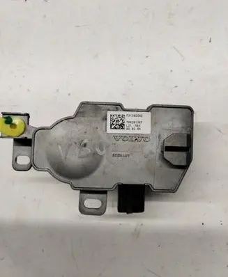 Volvo V50 Steering wheel lock P31202262 T082B13F