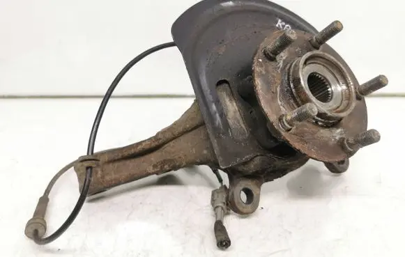 Nissan X-Trail T31 Front wheel hub spindle knuckle