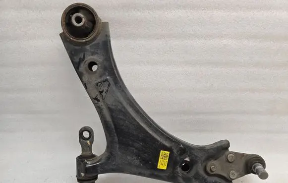 Front lower control arm/wishbone